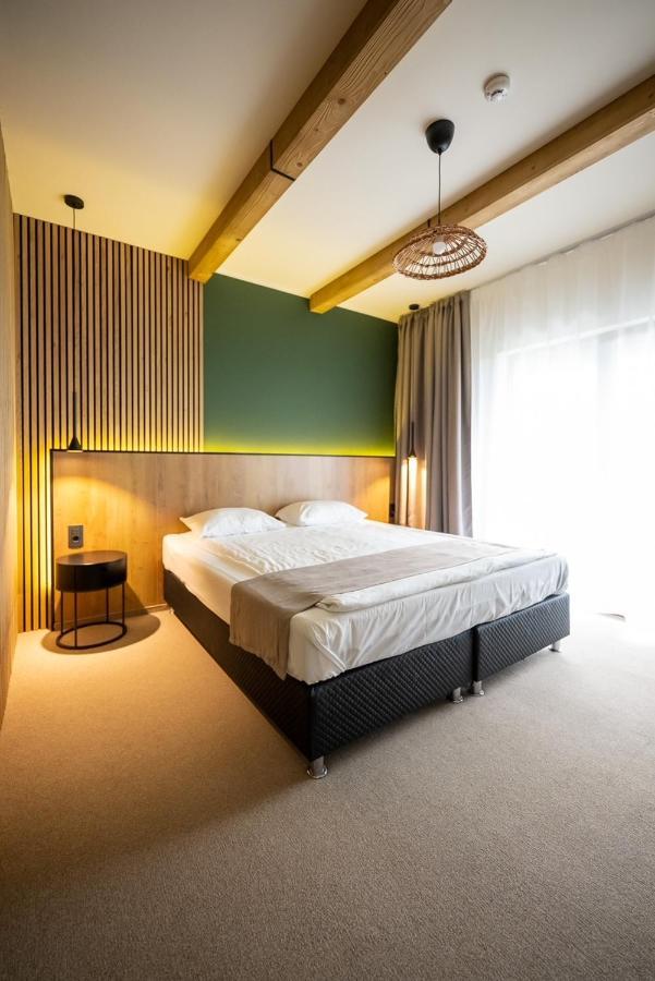 Stokker Hotel Oradea Bagian luar foto