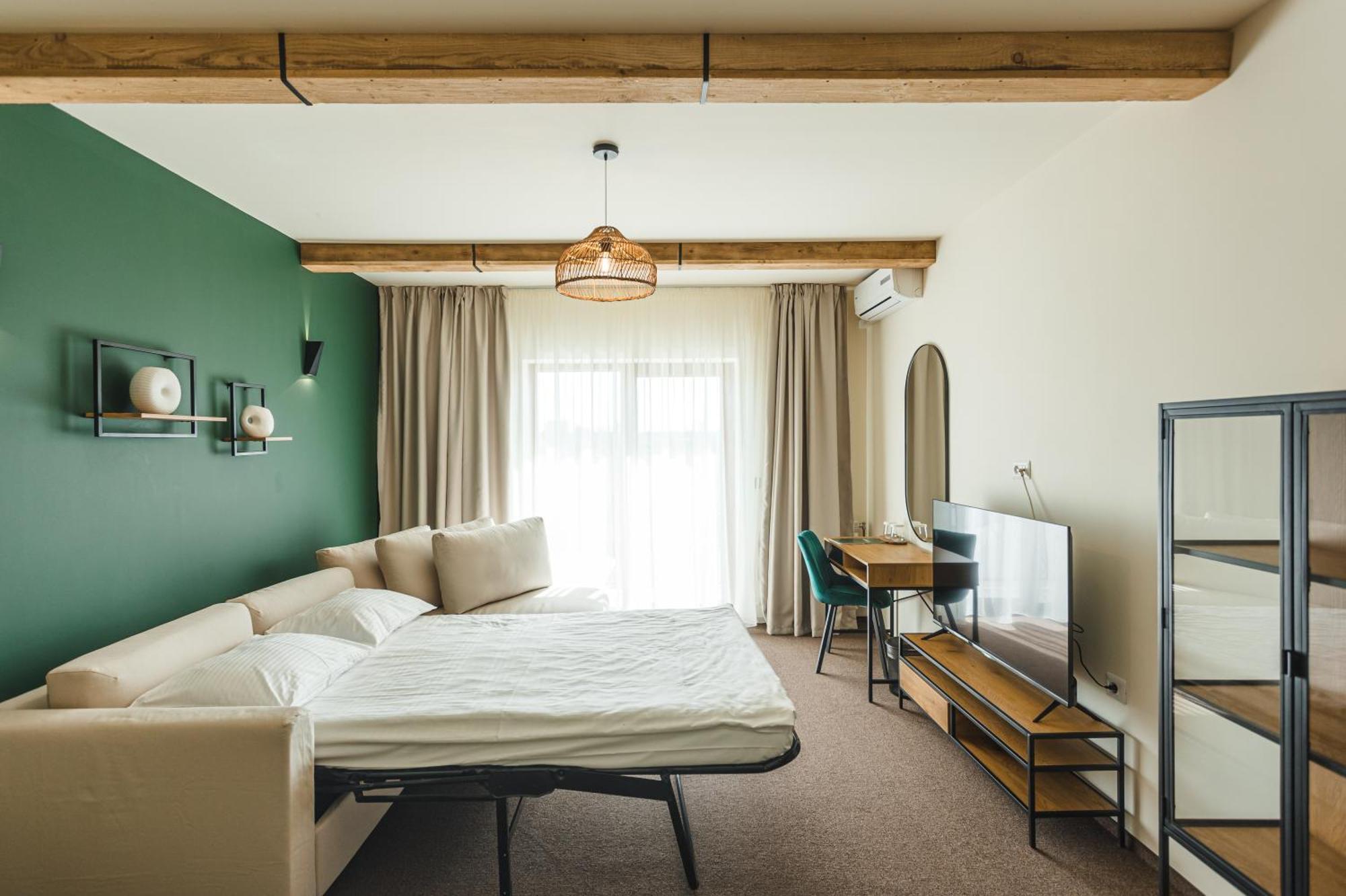 Stokker Hotel Oradea Bagian luar foto