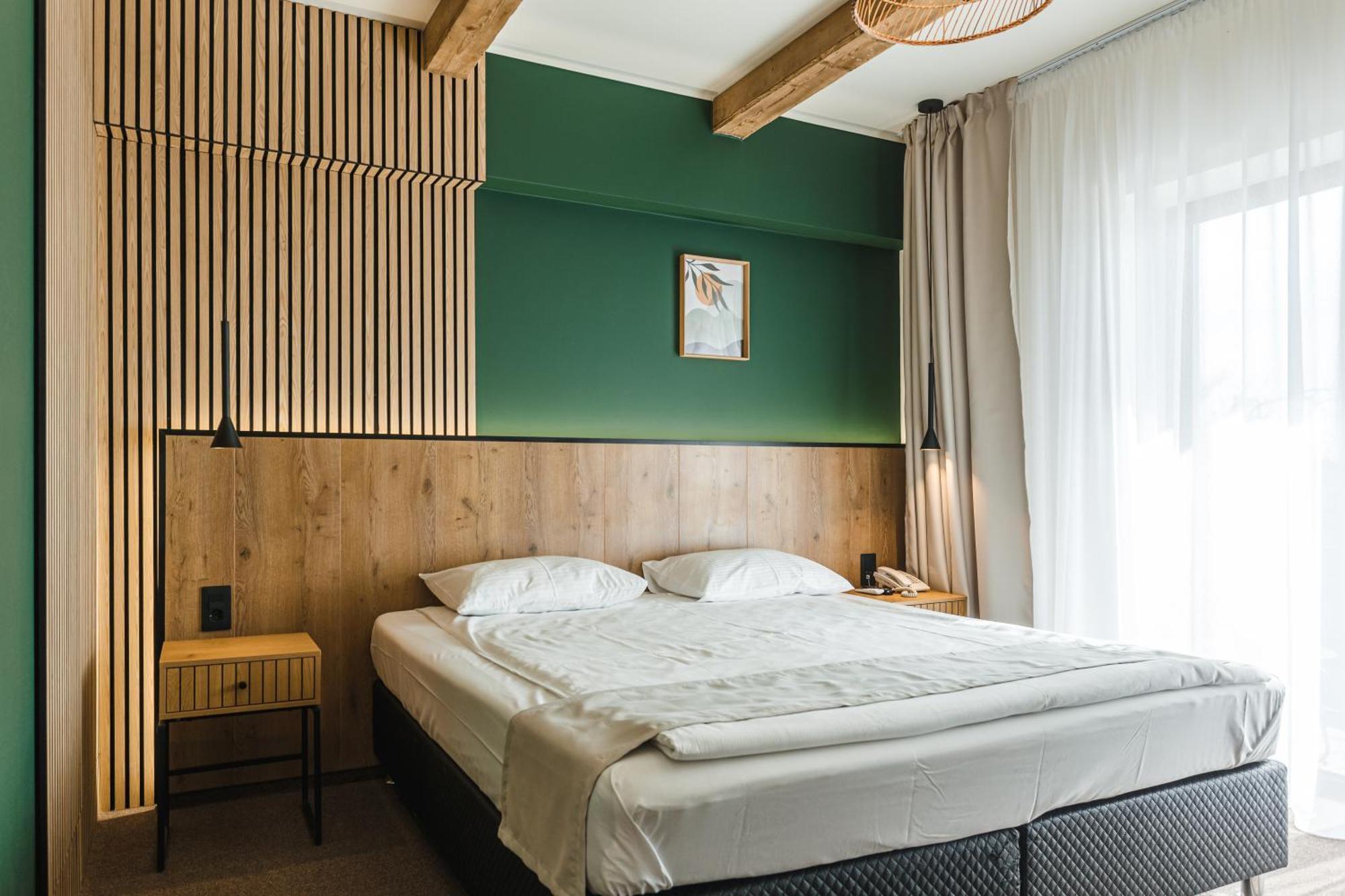 Stokker Hotel Oradea Bagian luar foto
