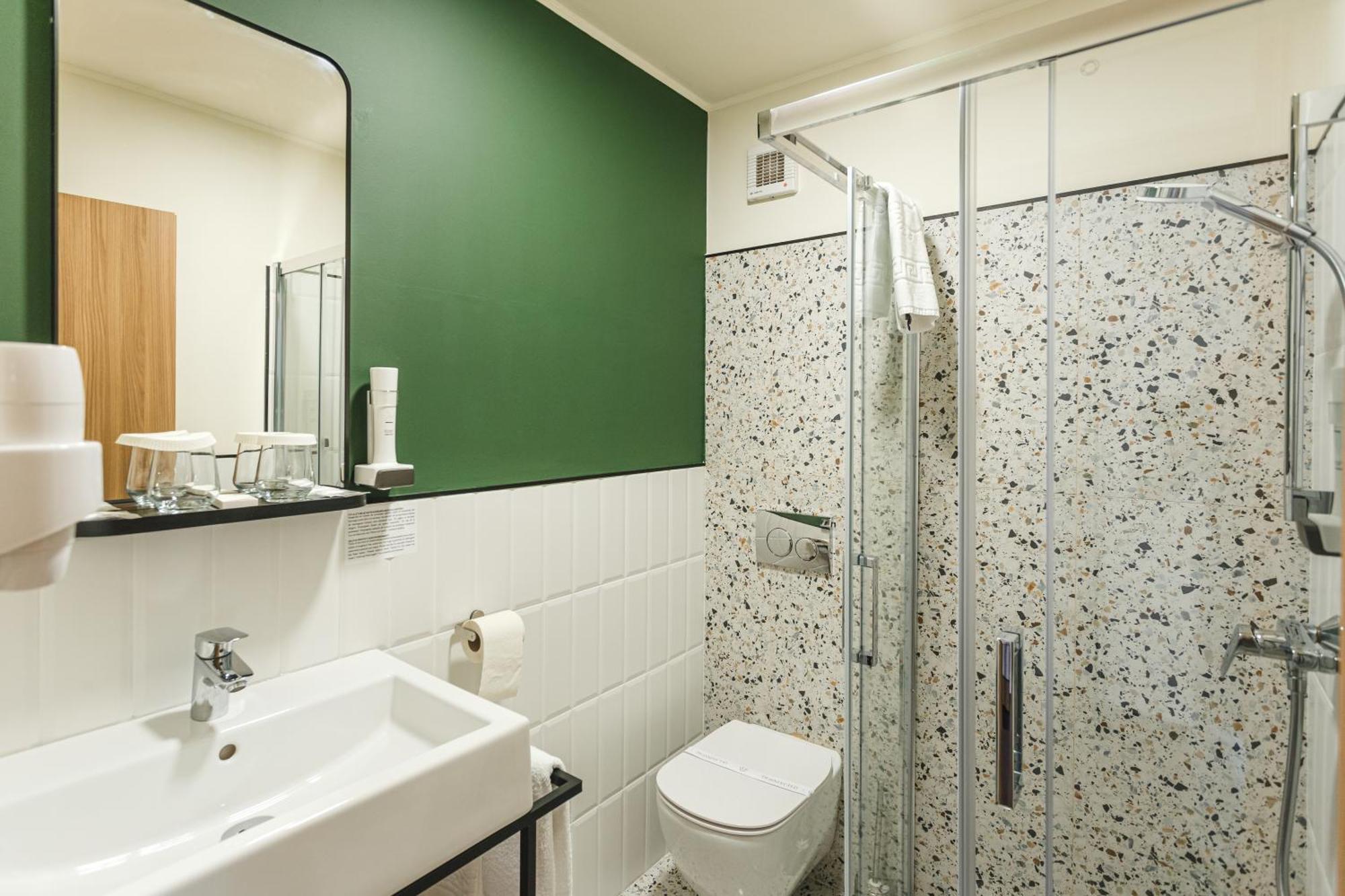 Stokker Hotel Oradea Bagian luar foto